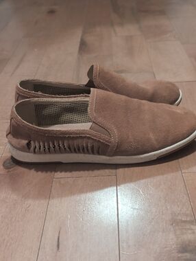 Emu Australia Flats